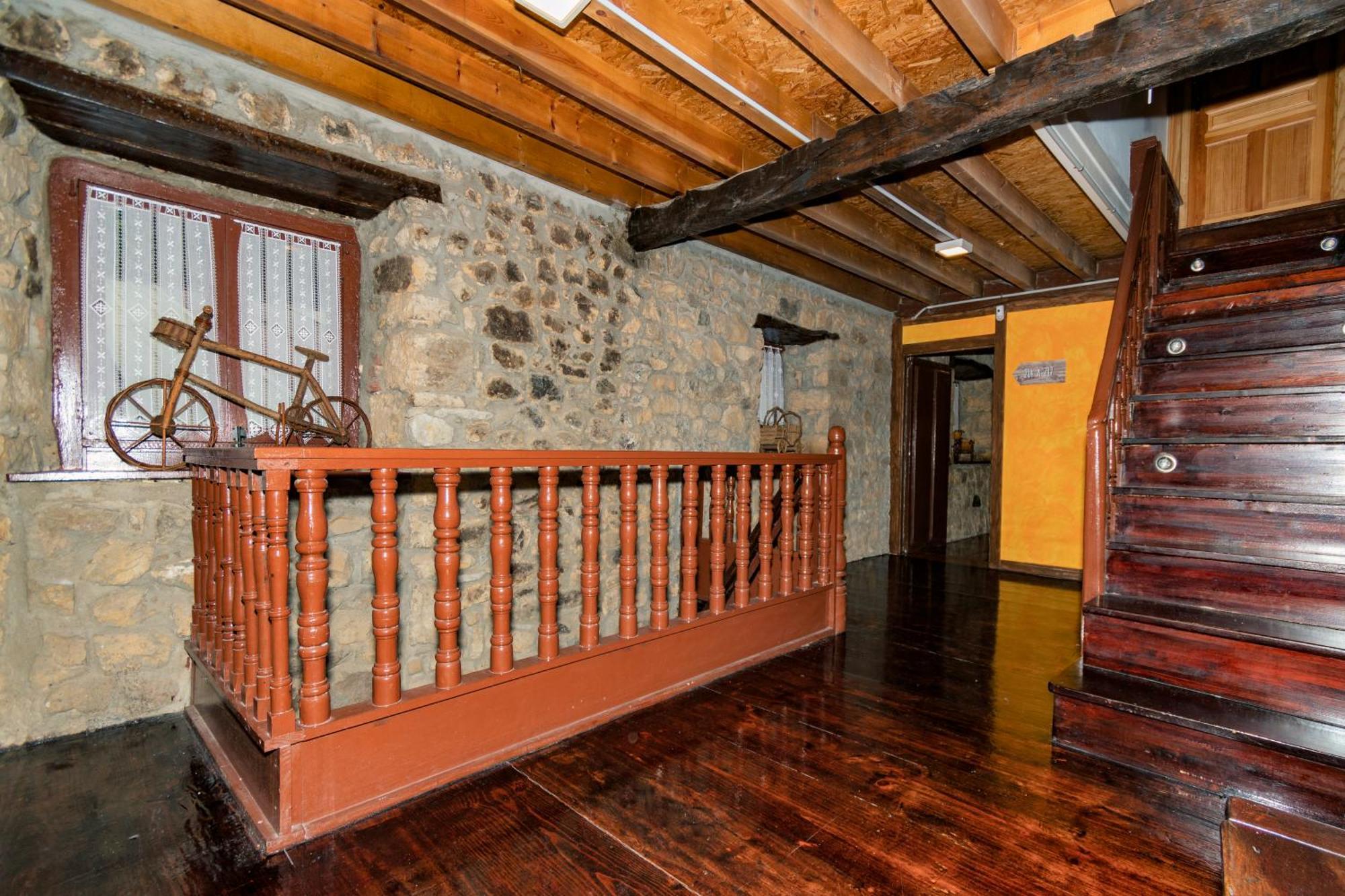 Albergue Santa Marina Buelna Exterior foto