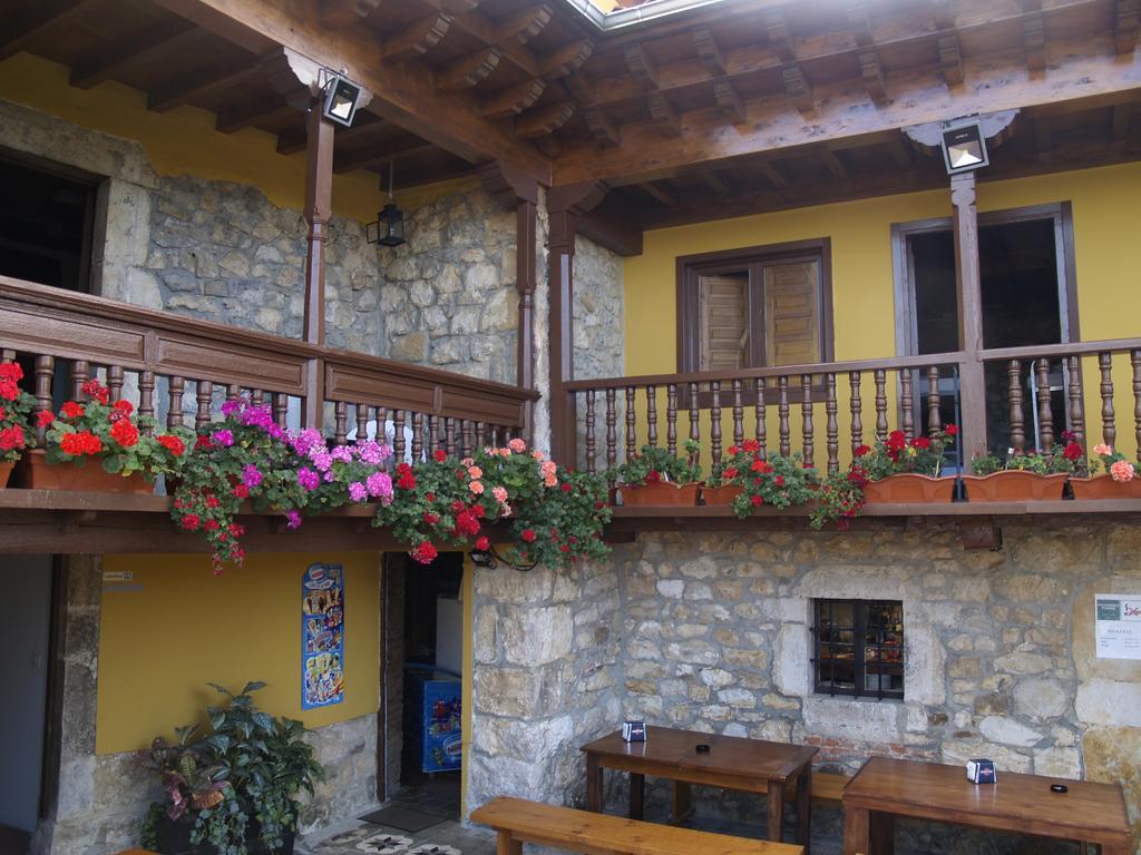 Albergue Santa Marina Buelna Exterior foto